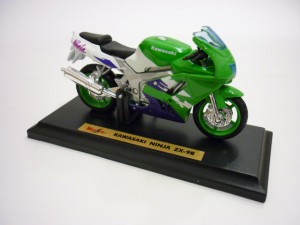 KAWASAKI Ninja ZX 9 R      Green 1:18