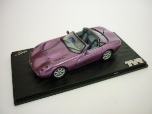 TVR TUSCAN  Open      Purple 1:43