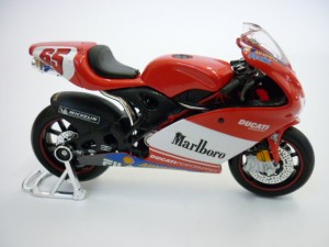 DUCATI   65    Capirossi Red/Marlboro 1:18