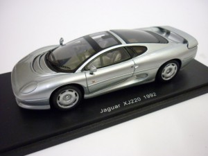 JAGUAR XJ 220    1992  Silver 1:43