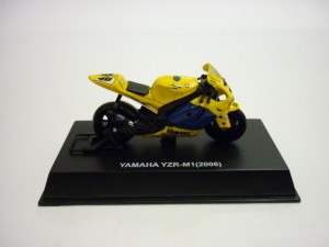 YAMAHA YZR M1 46  MotoGP 2006 V.Rossi  1:32