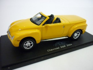 CHEVROLET SSR    2004  Yellow 1:43