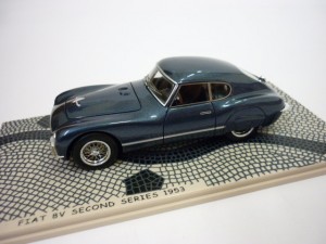 FIAT 8 V    1953  BLUE MET. 1:43