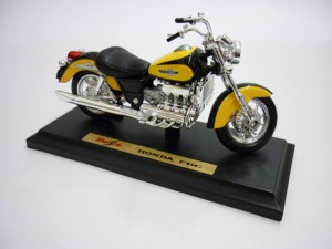 HONDA F 6 C      Yellow 1:18