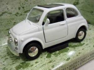 FIAT 500 F      white 1:32
