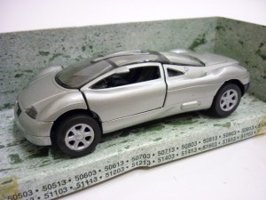 AUDI Avus      Grey Met. 1:32