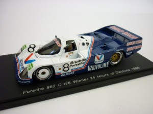 PORSCHE 962 C 8 Winner Daytona 1985   1:43