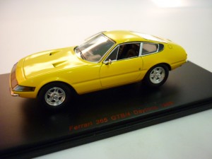 FERRARI 365 GTB/4 Daytona    1969  Yellow 1:43